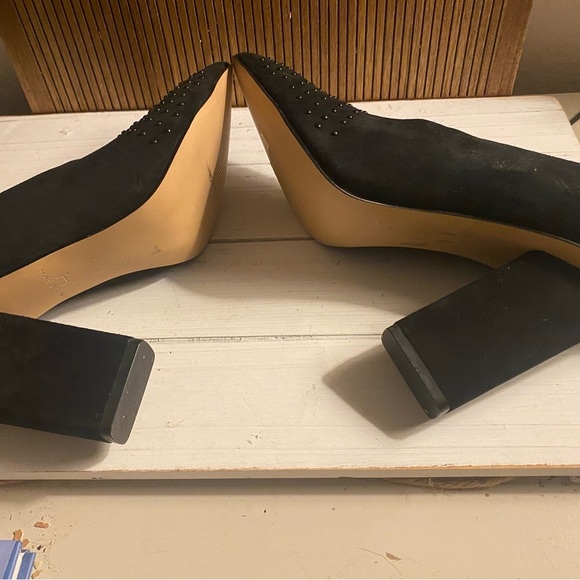 Halston Elegant Black Suede Studded Women's Heels - Picture 5 of 5